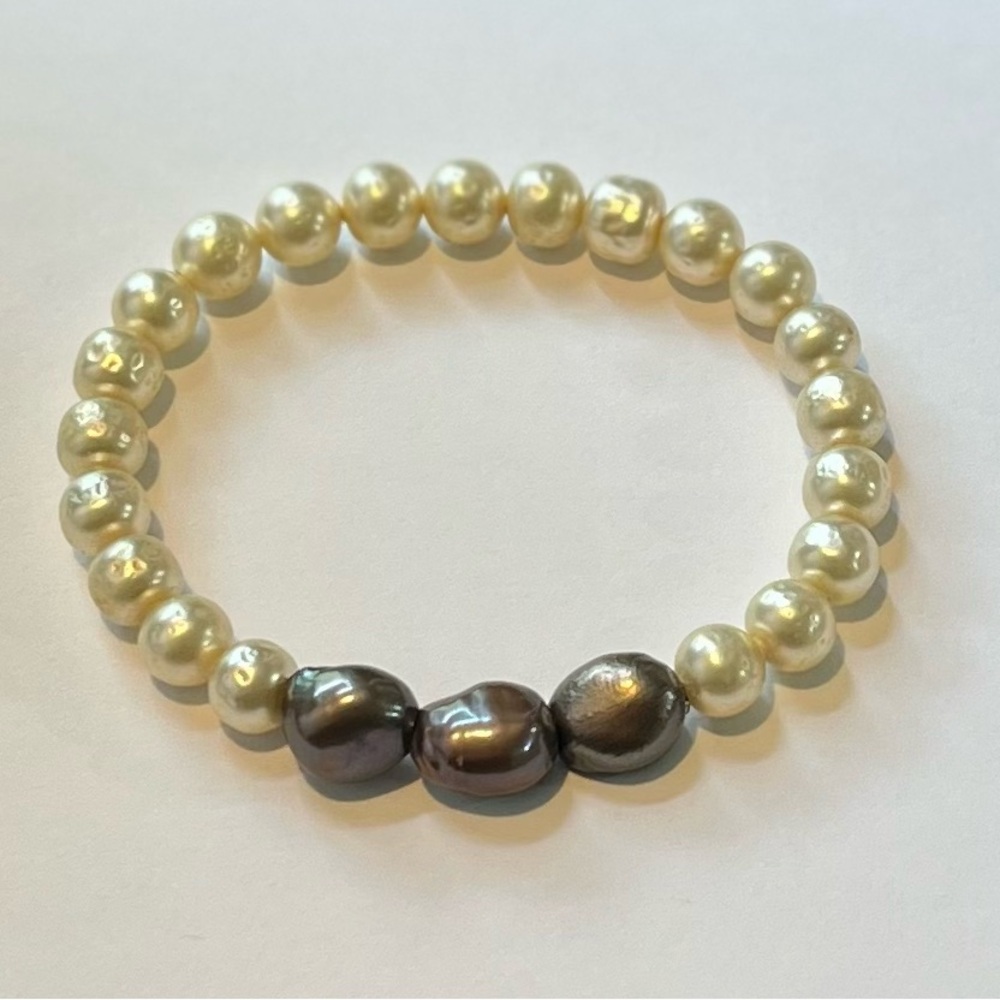 Champagne glass bead stretch bracelet with brown baroque freshwater pearls